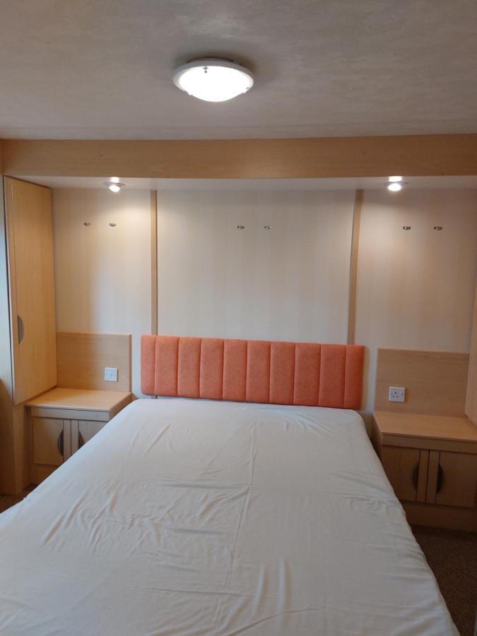 Static Caravan-church Farm In Lovely Countryside Open March-october Apartment *